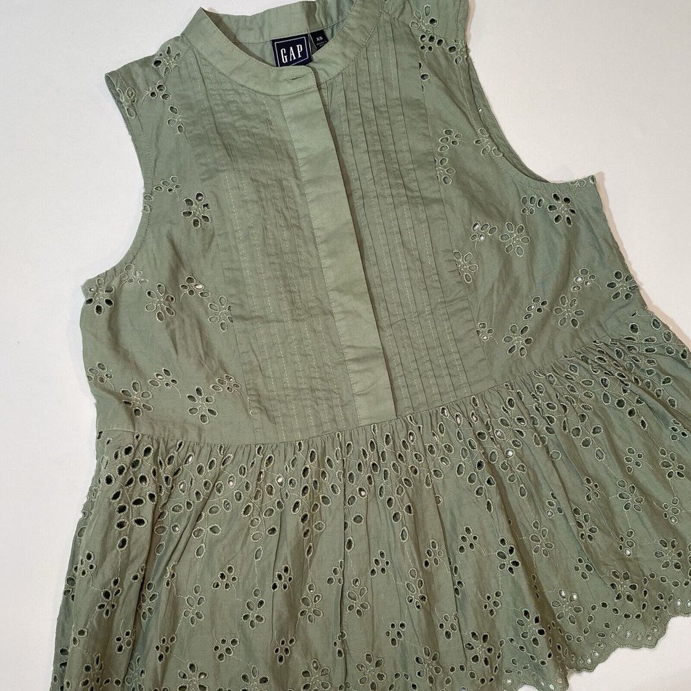 Gap Eyelet Sleeveless Shirt Top Blouse Green Women Size XS